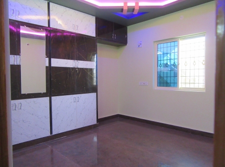 3) Li Id : 141 - Master Bedroom.JPG